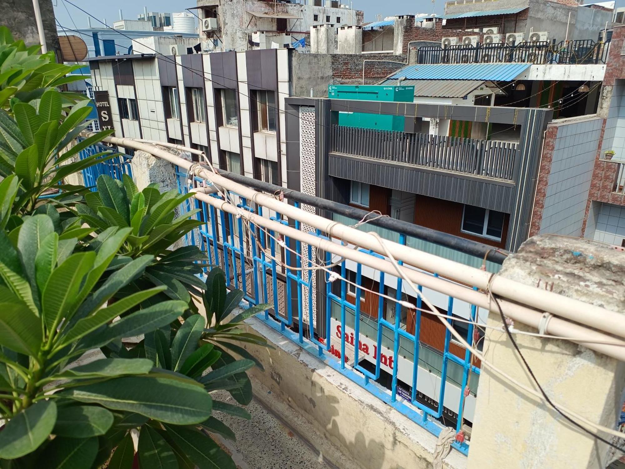 新德里 梅吉思书斋旅馆酒店 外观 照片