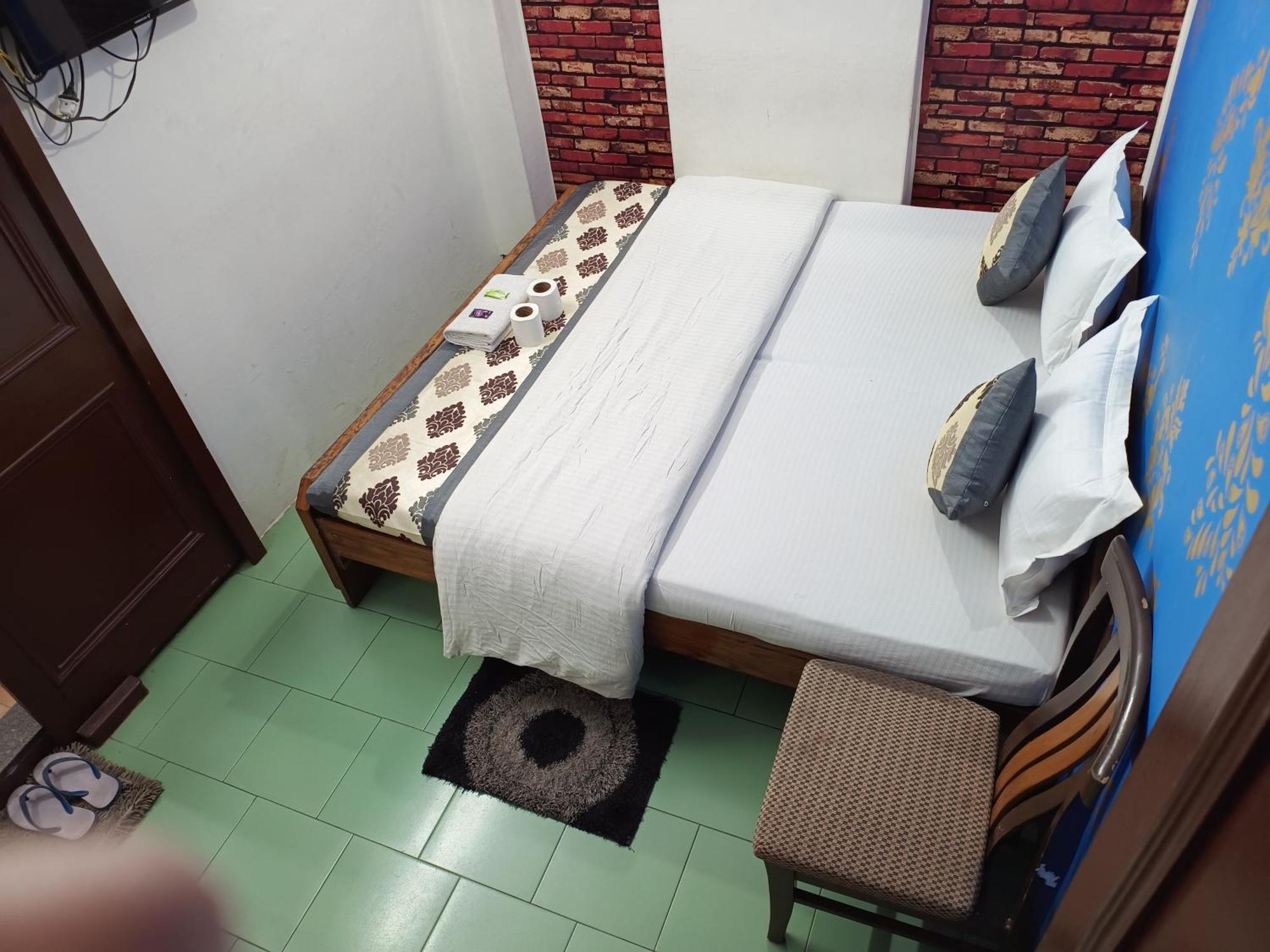 新德里 梅吉思书斋旅馆酒店 外观 照片